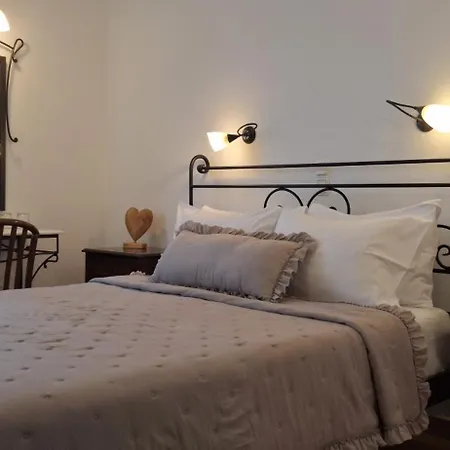 Hotel Brazzera Finikas  Buitenkant foto