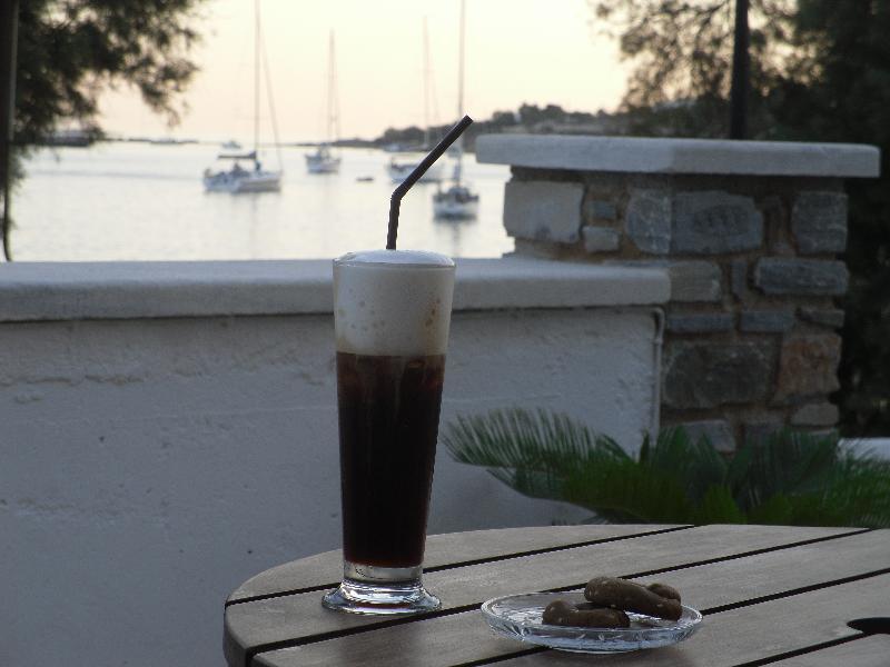 Brazzera Finikas (Syros)